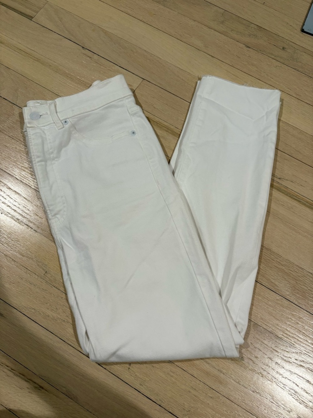 Express White Women's Straight Leg Jeans